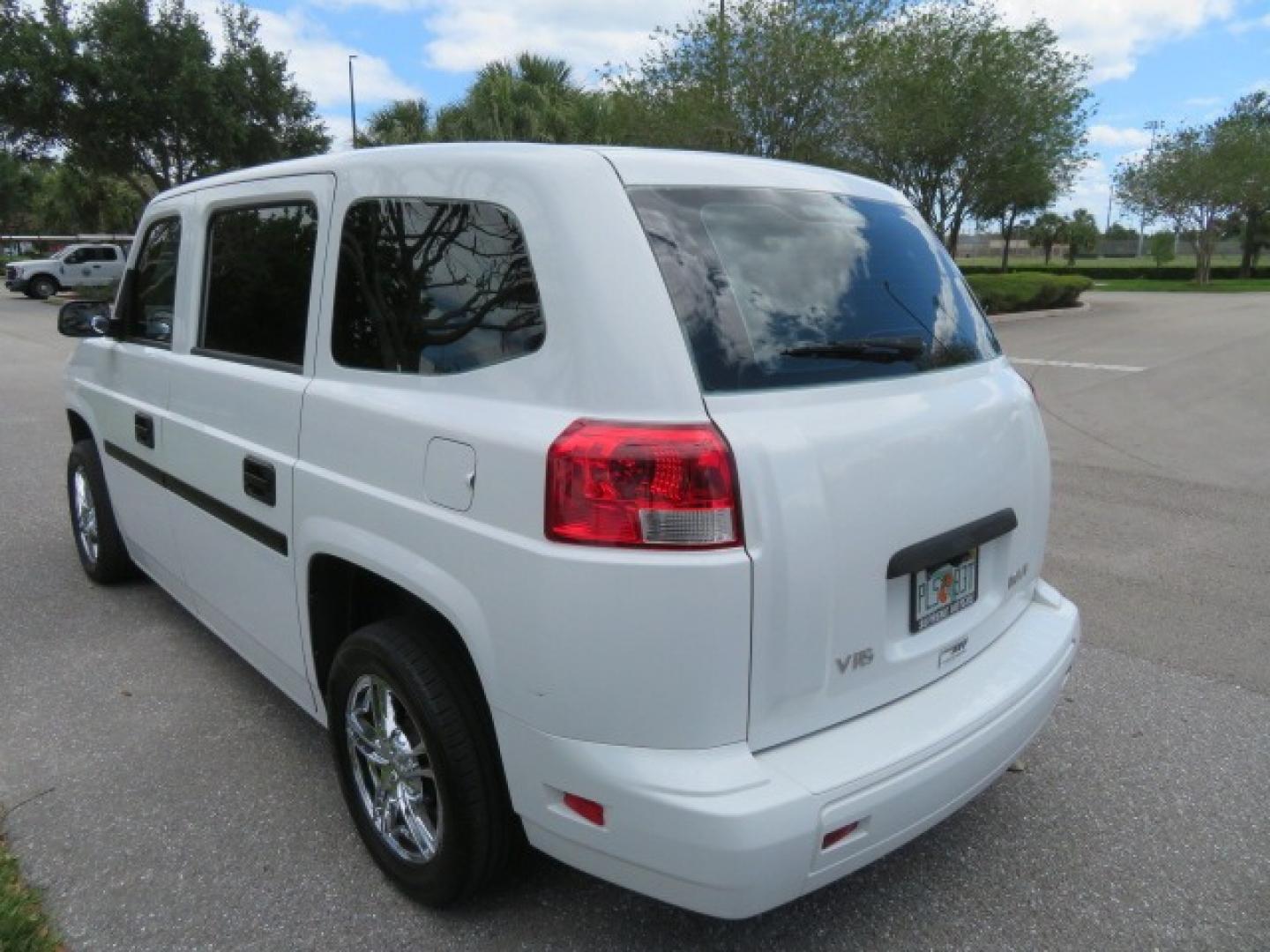 2012 White /Black with an 4.6L V8 engine, Automatic transmission, located at 4301 Oak Circle #19, Boca Raton, FL, 33431, (954) 561-2499, 26.388861, -80.084038 - You are looking at a Gorgeous 2012 Mobility Ventures MV1 Handicap Wheelchair Conversion Van with 64K Original Miles, 4.6L Ford V8, Bleack Leather Type Interior, Alloy Wheels, Power Side Entry Wheelchair Lift with Long Ramp and Short Ramp Function, Q Lock 150 EZ Lock, L-Track Tie Down System, Back Up - Photo#24